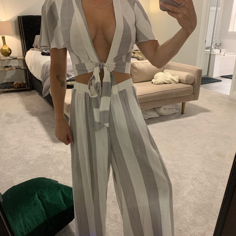 Show Me Your Mumu linen crop top and pant set